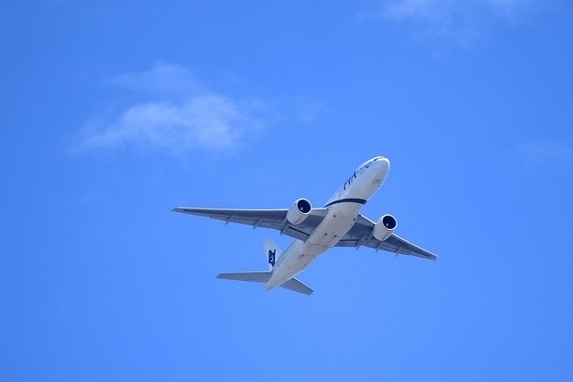 Kostenlos Flugtickets für die ganze Familie erhalten durch den Einsatz der richtigen Kreditkarte